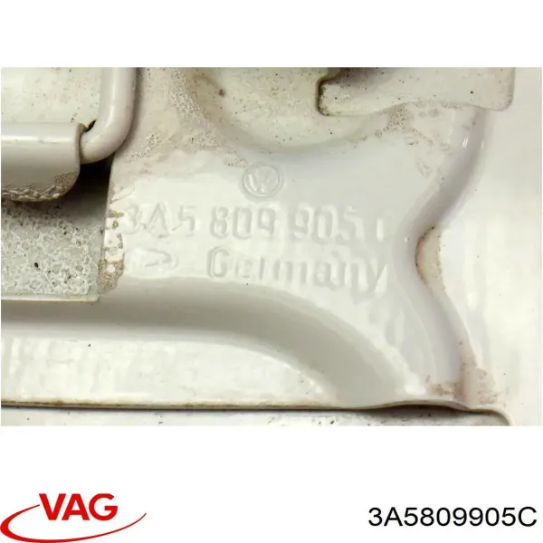 Лючок бензобака Volkswagen Passat B3, B4