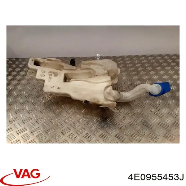 Бачок омивача Audi A8 D3