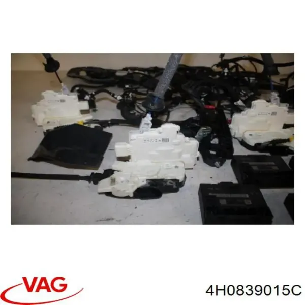 Замок задньої двері, лівої 4H0839015C VAG