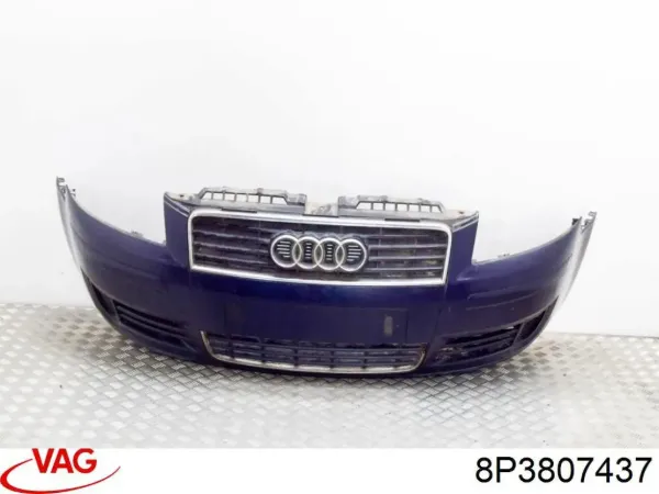Передній бампер 8P3807437 VAG