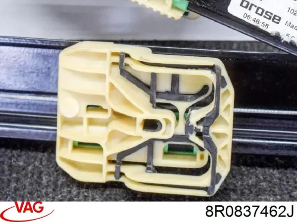 Механізм склопідіймача двері передньої, правої 8R0837462J VAG