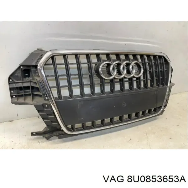 Решітка радіатора 8U0853653A VAG
