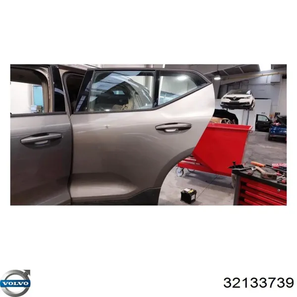 Двері задні, ліві 32133739 Volvo