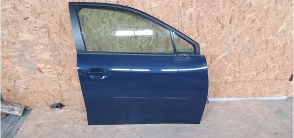 Двері праві передні 60009AN04A9P Subaru