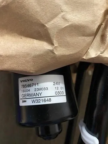 Трапеція двірників 23590683 Volvo
