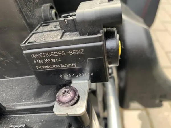 Запобіжник A0009822904 Mercedes