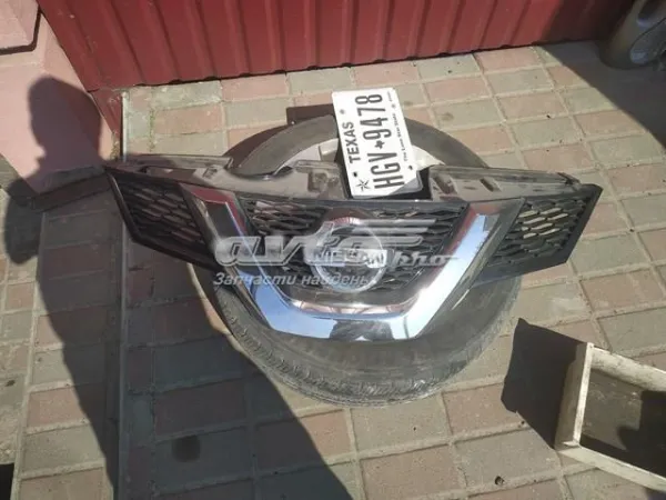 Решітка радіатора 623104BA0B Nissan/Infiniti