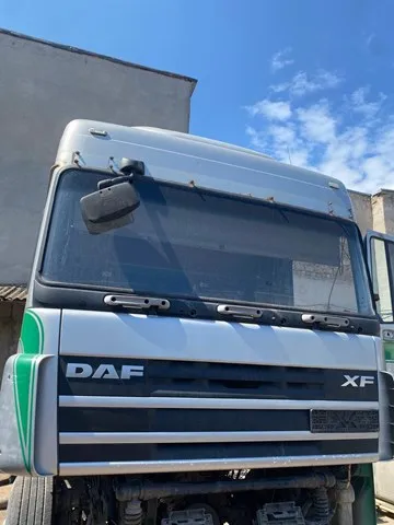 Капот 1644191 DAF