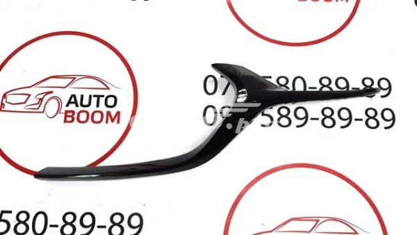 Молдинг решітки радіатора, лівий BDTS507K0A Mazda