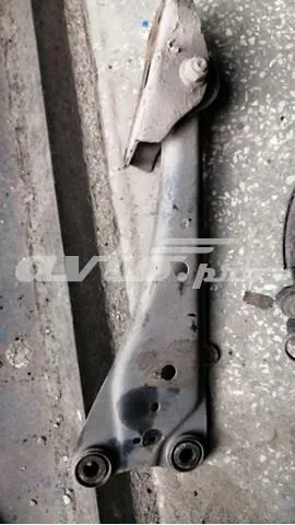 Важіль/тяга задньої підвіски подовжній нижній, правий 1014012792 Geely