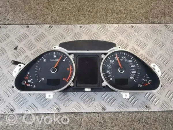 Приладова дошка-щиток приладів 4F0920983G VAG