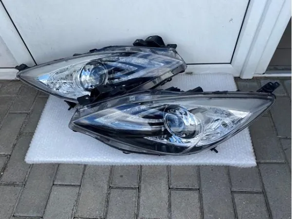 Фара права BBP351031F Mazda