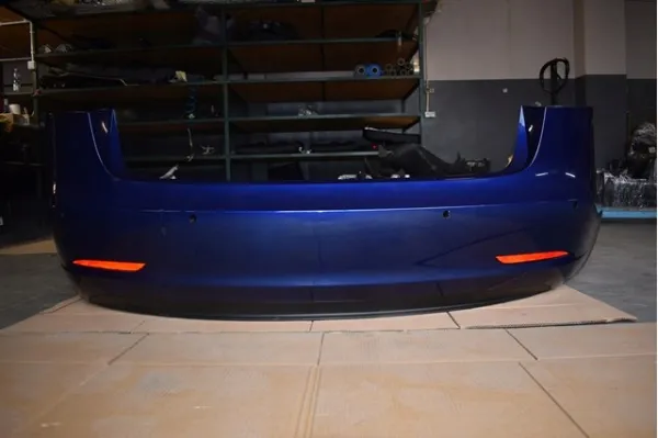 Задній бампер 1108905S5A Tesla