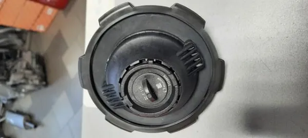 Пробка бензобаку A0004705405 Mercedes