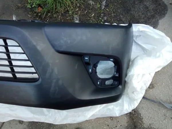 Передній бампер 521190K820 Toyota