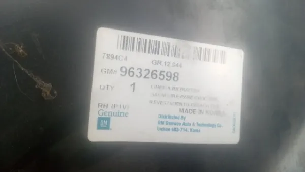 Бризковики задній, правий 96326598 General Motors