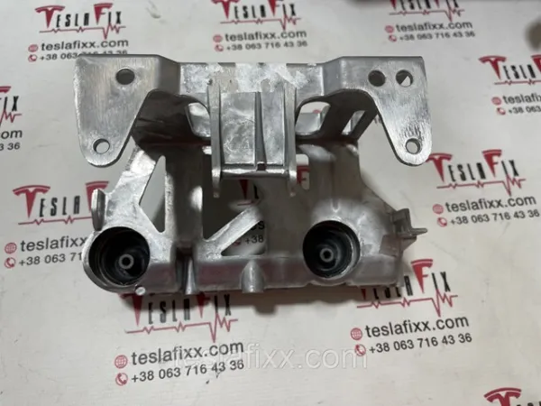  150644300B Tesla