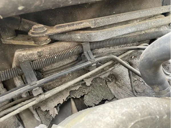 Трапеція склоочисника на Ford Transit IV E