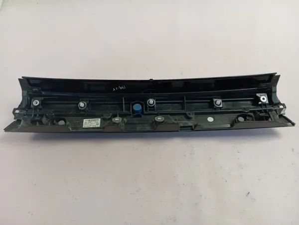 Спойлер кришки багажника 768010D760 Toyota