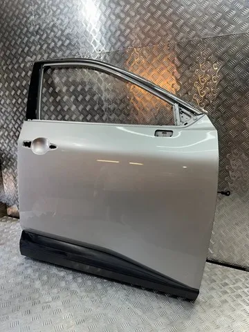 Двері праві передні H010M6RAMA Nissan/Infiniti