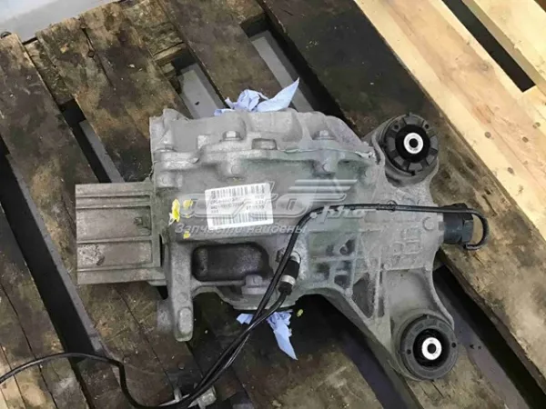 Задній редуктор LR070150 Land Rover