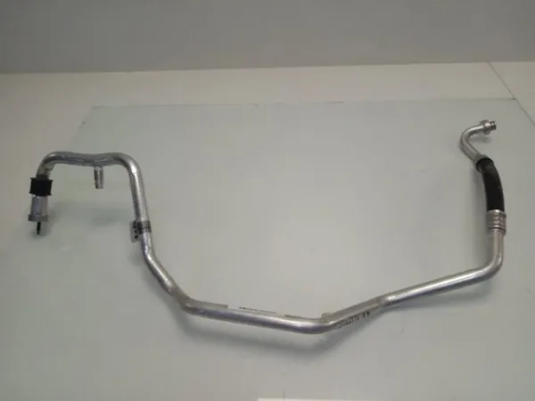 Шланг кондиціонера, від радіатора до випарника 9831702180 Peugeot/Citroen