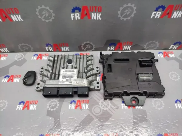 Електронний блок керування двигуном 237101990R Renault (RVI)