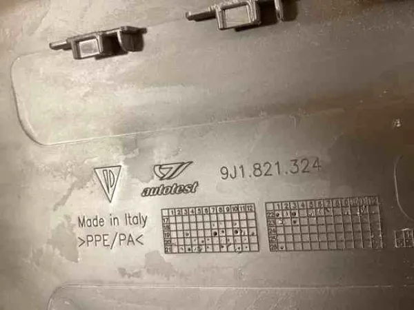 Лючок бензобака 9J1821324 Porsche