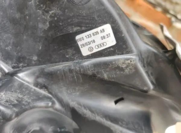  8W0133835AB VAG