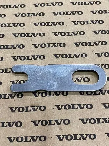 Шайба регулювальна 1547969 Volvo