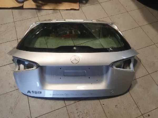 Кришка багажника A1777502800 Mercedes