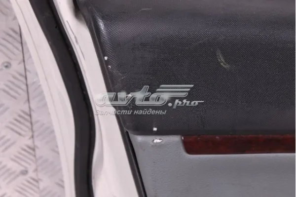 Двері праві передні Mitsubishi Galant IX