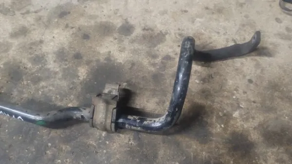 Передній стабілізатор Renault Scenic II