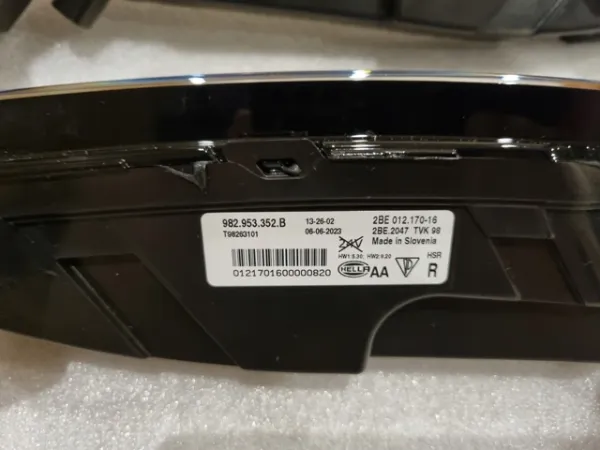  982953351B Porsche