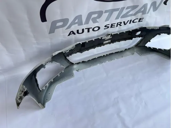 Передній бампер 51118099896 BMW