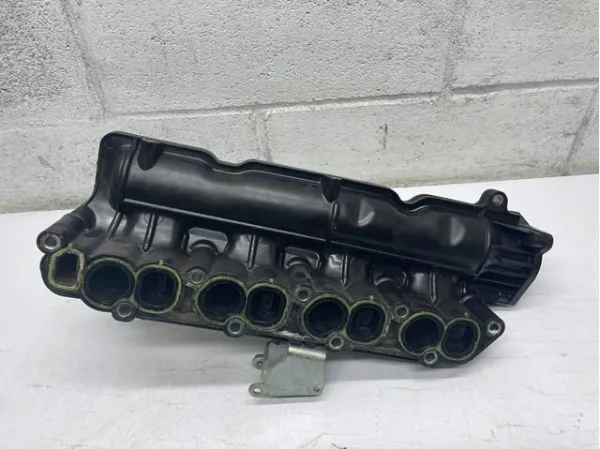 Впускний колектор 55571993 General Motors