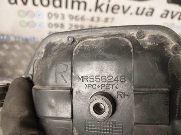 Ручка передньої двері зовнішня права MR556248 Mitsubishi