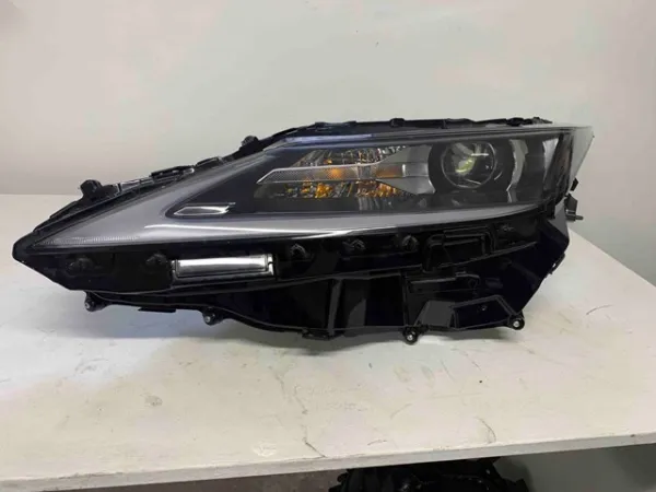 Фара ліва 811500E580 Toyota