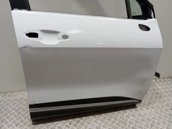 Двері праві передні 76004R2000 Hyundai/Kia