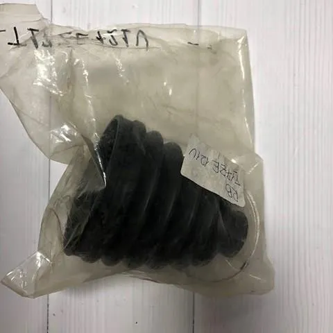 Пильник ШРКШа зовнішній, правий T17ZE121U RBI