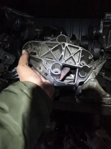  7700841268 Renault (RVI)