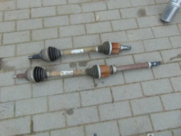  391001290R Renault (RVI)