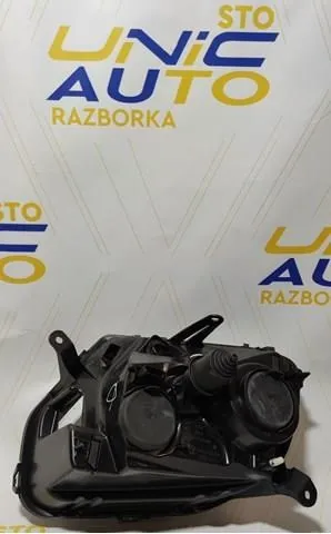 Фара права 260100067R Renault (RVI)