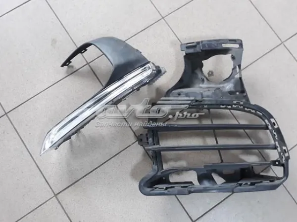 Вказівник повороту правий 7P5941182J VAG