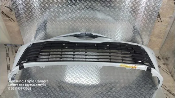 Передній бампер 521193T930 Toyota
