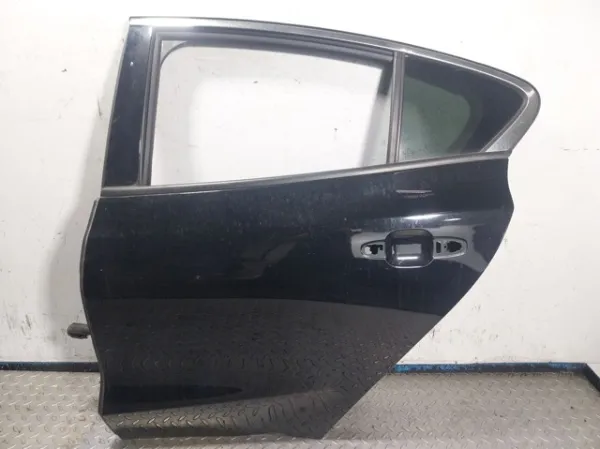 Двері пасажирськи задні ліві на Ford Focus IV HN