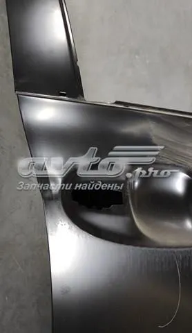 Двері праві передні 6700152260 Toyota