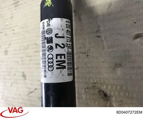 Піввісь права 8D0407272EM VAG