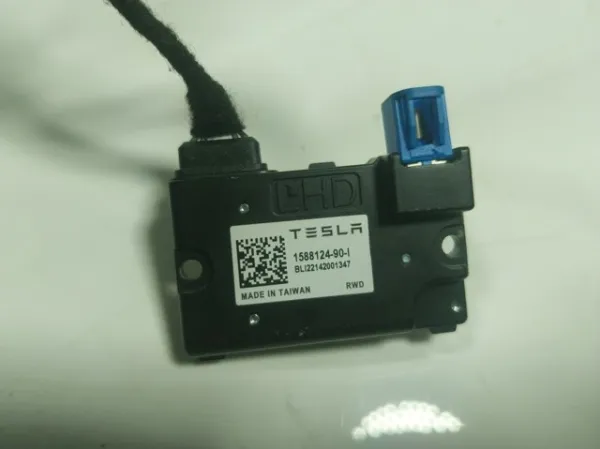  158812490I Tesla