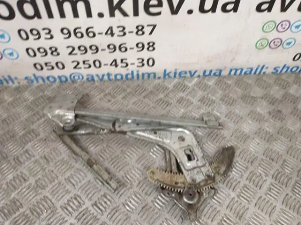 Механізм склопідіймача двері передньої, правої 61222SA000 Subaru